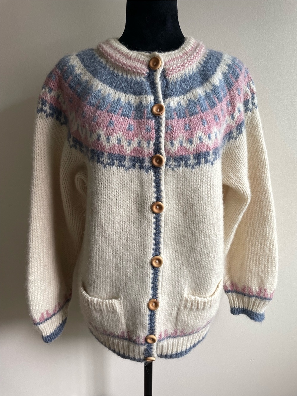 Tundra 100% Virgin Wool Scandinavian Knit Cardigan Made in Canada L